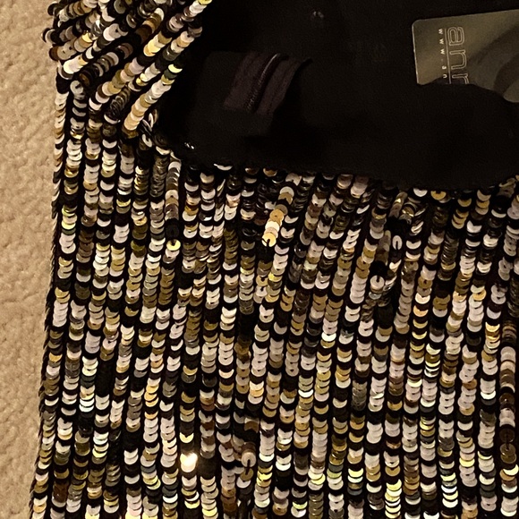 Halter top - Picture 2 of 4